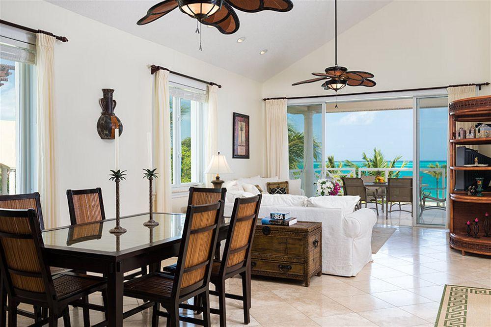 Grandview On Grace Bay Hotel Exterior photo