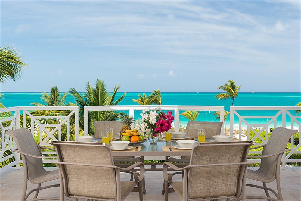 Grandview On Grace Bay Hotel Exterior photo