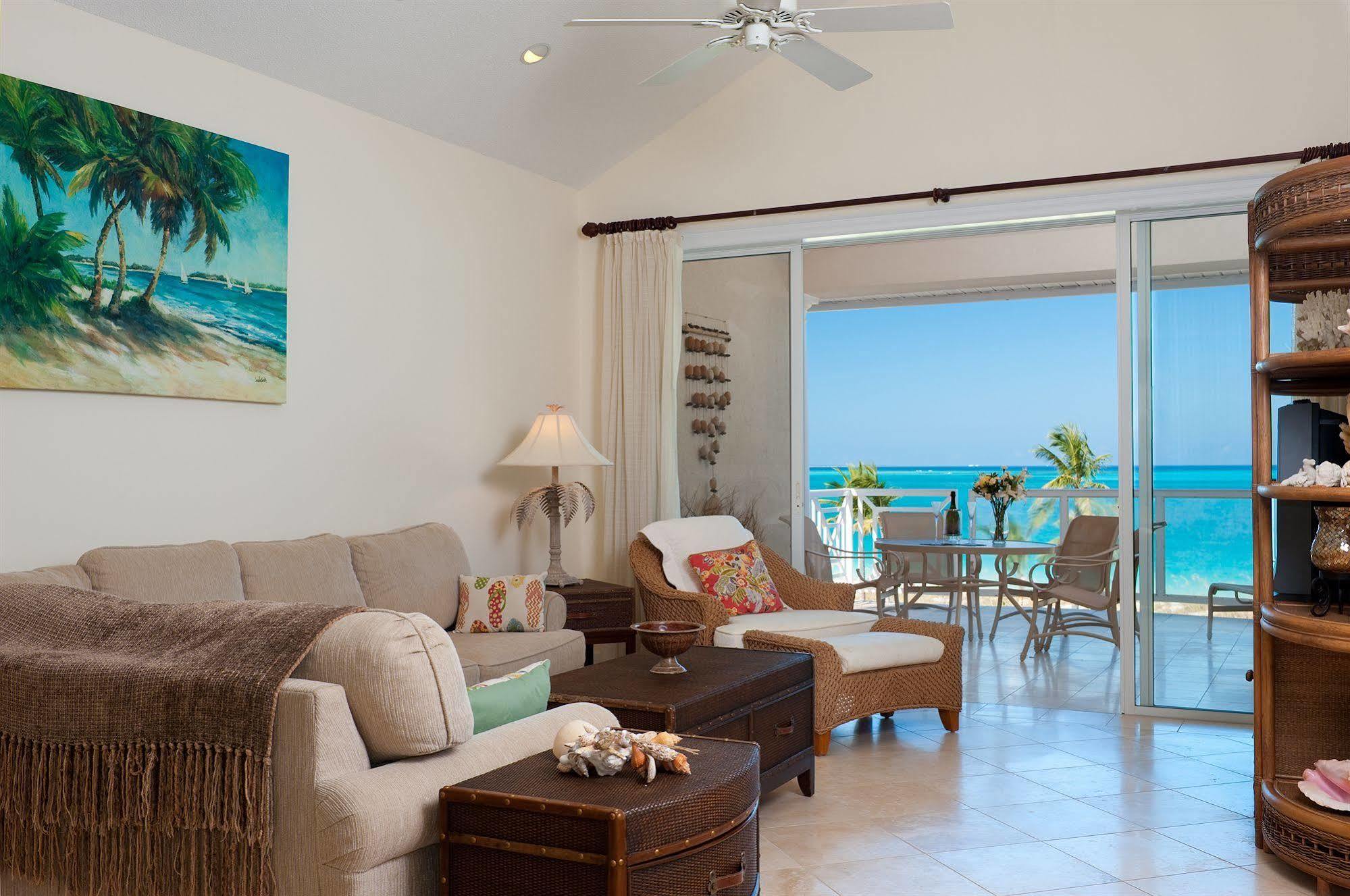 Grandview On Grace Bay Hotel Exterior photo