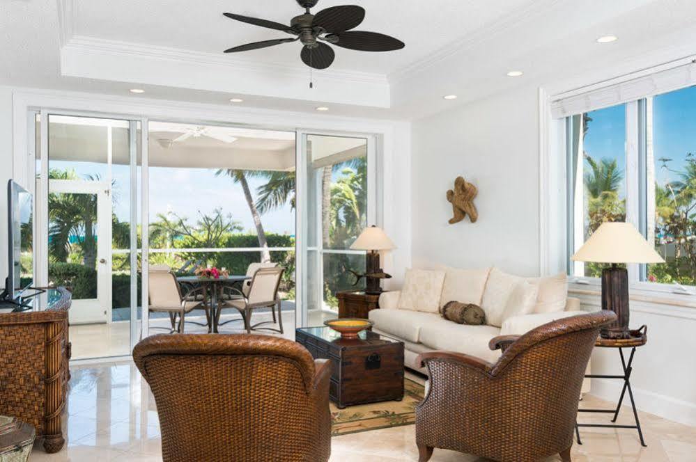 Grandview On Grace Bay Hotel Exterior photo
