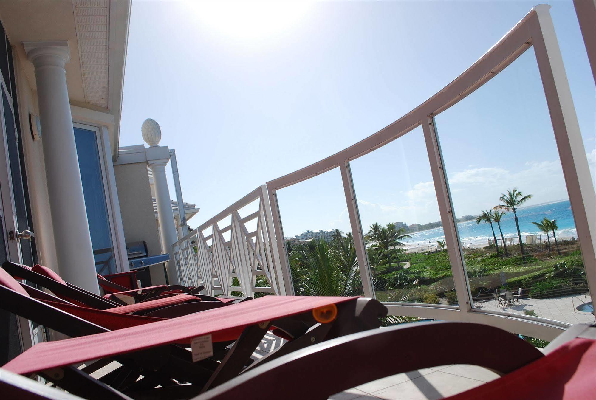 Grandview On Grace Bay Hotel Exterior photo
