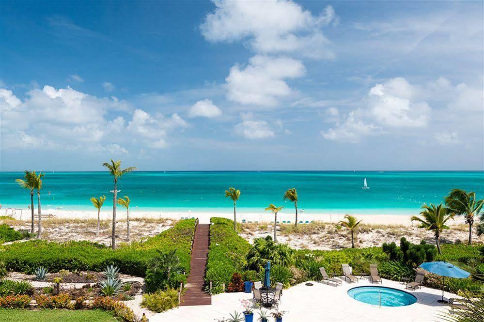 Grandview On Grace Bay Hotel Exterior photo