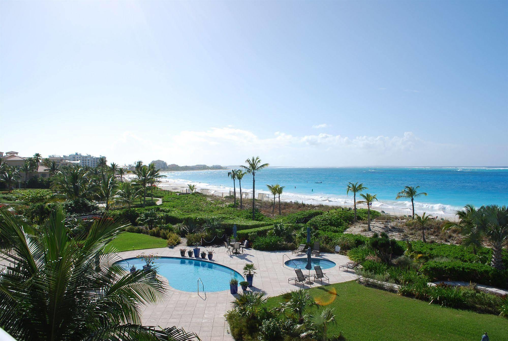 Grandview On Grace Bay Hotel Exterior photo